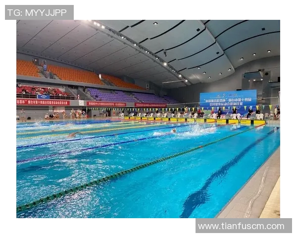 水舞飞扬体育表演会中的游泳艺术与精彩瞬间